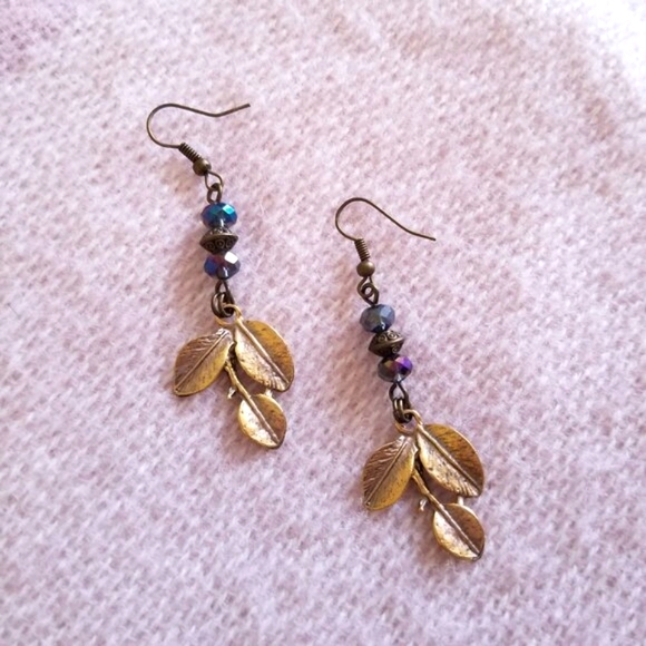 New Handmade Earrings with cryatals - Picture 2 of 6